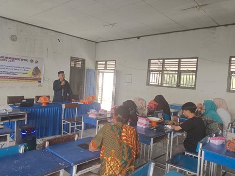 PKM Pelatihan Pengembangan Program Pendidikan Karakter Bagi Guru SMP di Libureng Bone 