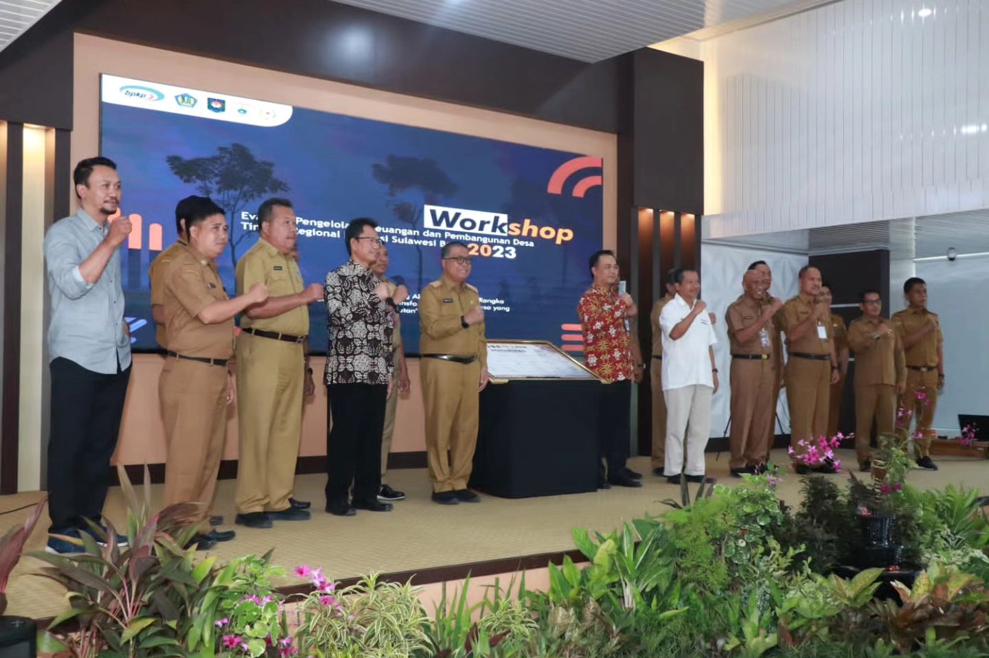 Evaluasi Pengelolaan Keuangan Desa, Sekprov Sulbar Dorong Transformasi Kemandirian Desa