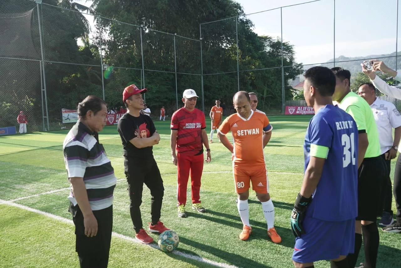 Pj Gubernur Saksikan Final Mini Soccer Antar OPD Dalam Rangka HUT RI ke-78