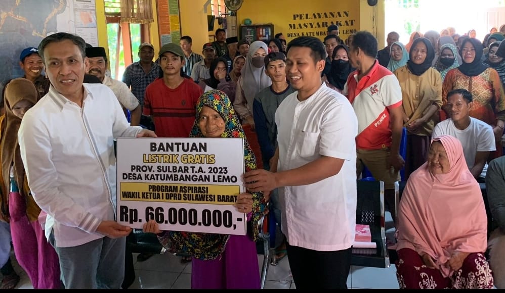 Gelar Hearing Dialog di Katumbangan Lemo, Usman Suhuriah Sekaligus Serahkan Bantuan Listrik Gratis Program Aspirasi