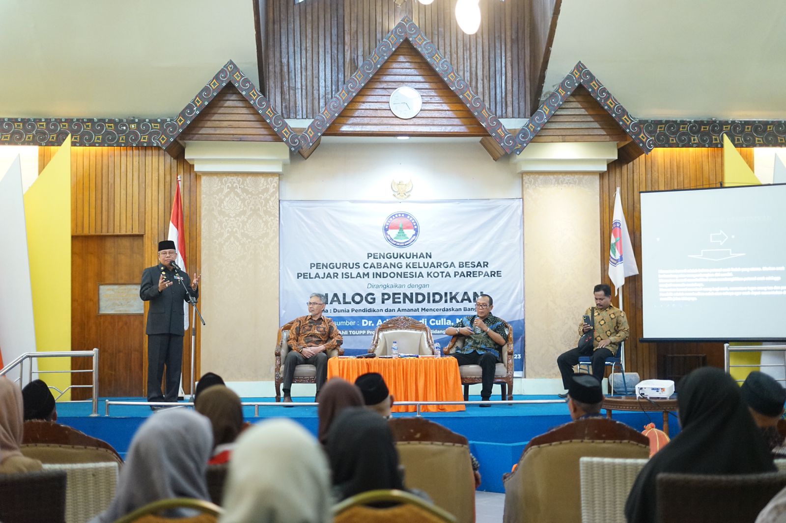 Hadir di Pengukuhan Keluarga Besar Pelajar Islam, Taufan Pawe Ungkap Parepare Mercusuar Pendidikan di Sulsel