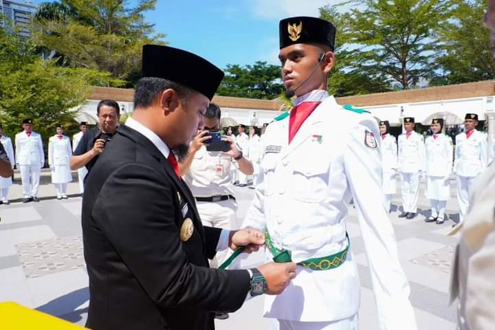 Kukuhkan 73 Paskibraka Tingkat Provinsi, Gubernur Sulsel Sebut Harapan Baru