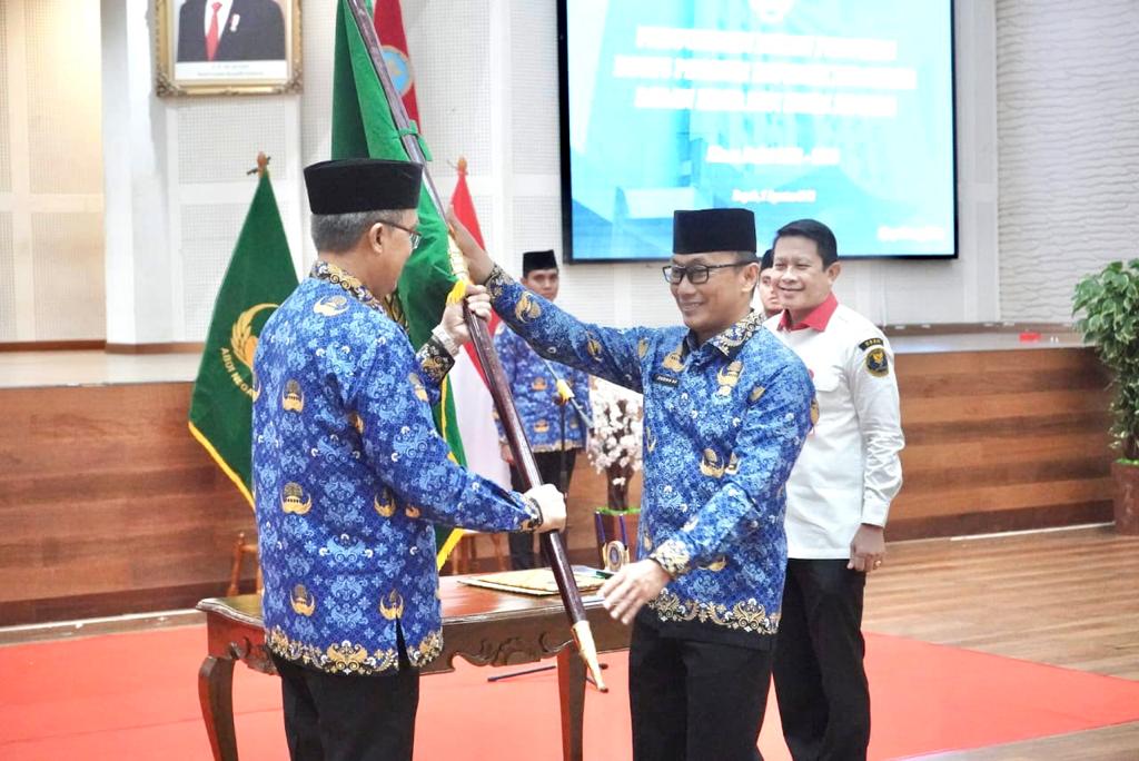 Pj Gubernur Sulbar Selaku Ketua DPN Korpri Lantik Pengurus Korpri BSSN di Depok