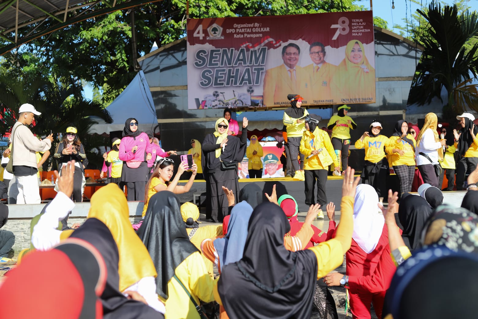 Meriah Senam Sehat HUT Kemerdekaan Diikuti Ribuan Masyarakat, Erna Taufan: Bukti Golkar Dekat dengan Rakyat 