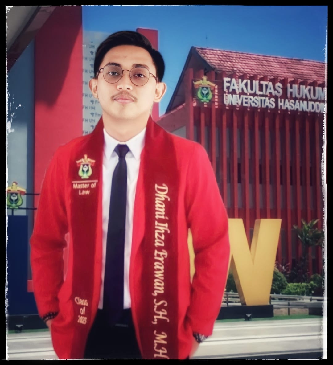 Dhani Ihza Erawan Putra Iwan Asaad Resmi Sandang Gelar Magister Hukum dari Unhas 