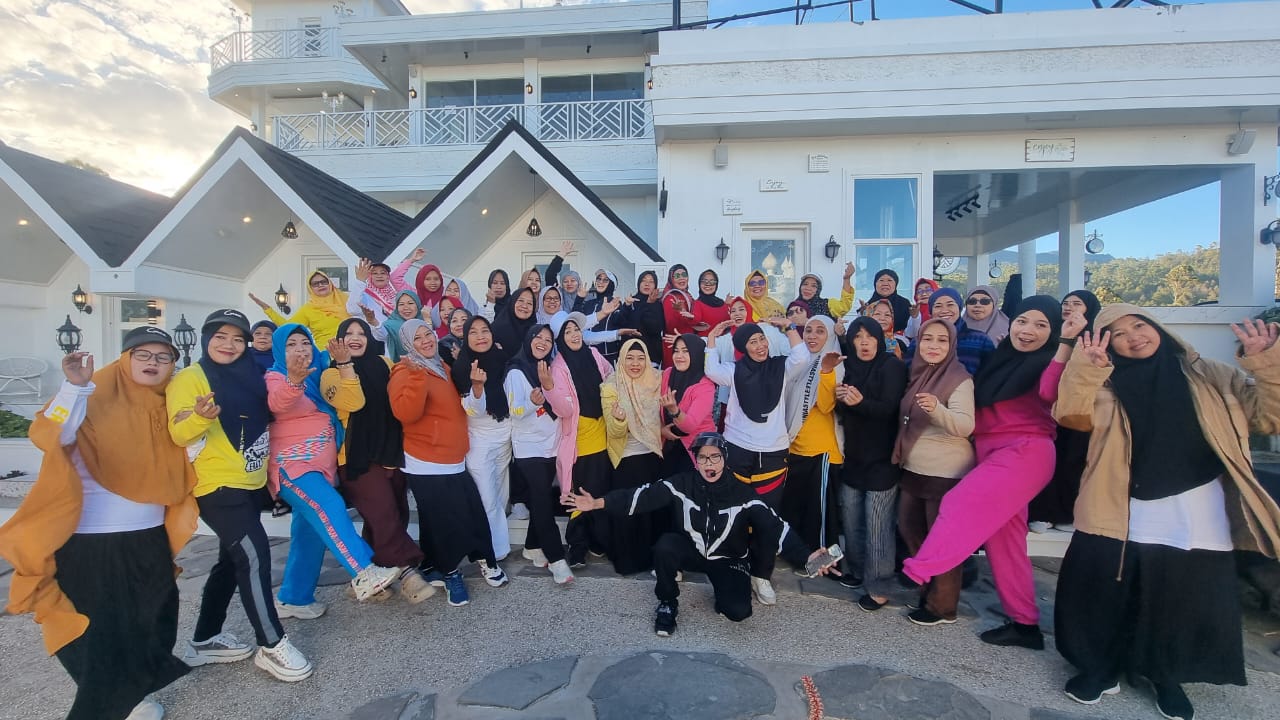 Erat Tanpa Sekat, Taufan Pawe dan Erna Taufan Kompak Senam Bersama TP PKK se-Parepare 