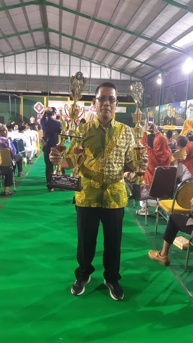 Kado Hari Merdeka, SMPN 10 Parepare Juara 3 Lomba Gerak Jalan dan Juara 4 Drumband