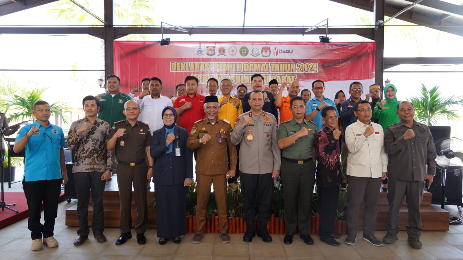 Polda Sulbar Gelar Deklarasi Pemilu Damai 2024 Siap Wujudkan Pesta Demokrasi yang Bermartabat