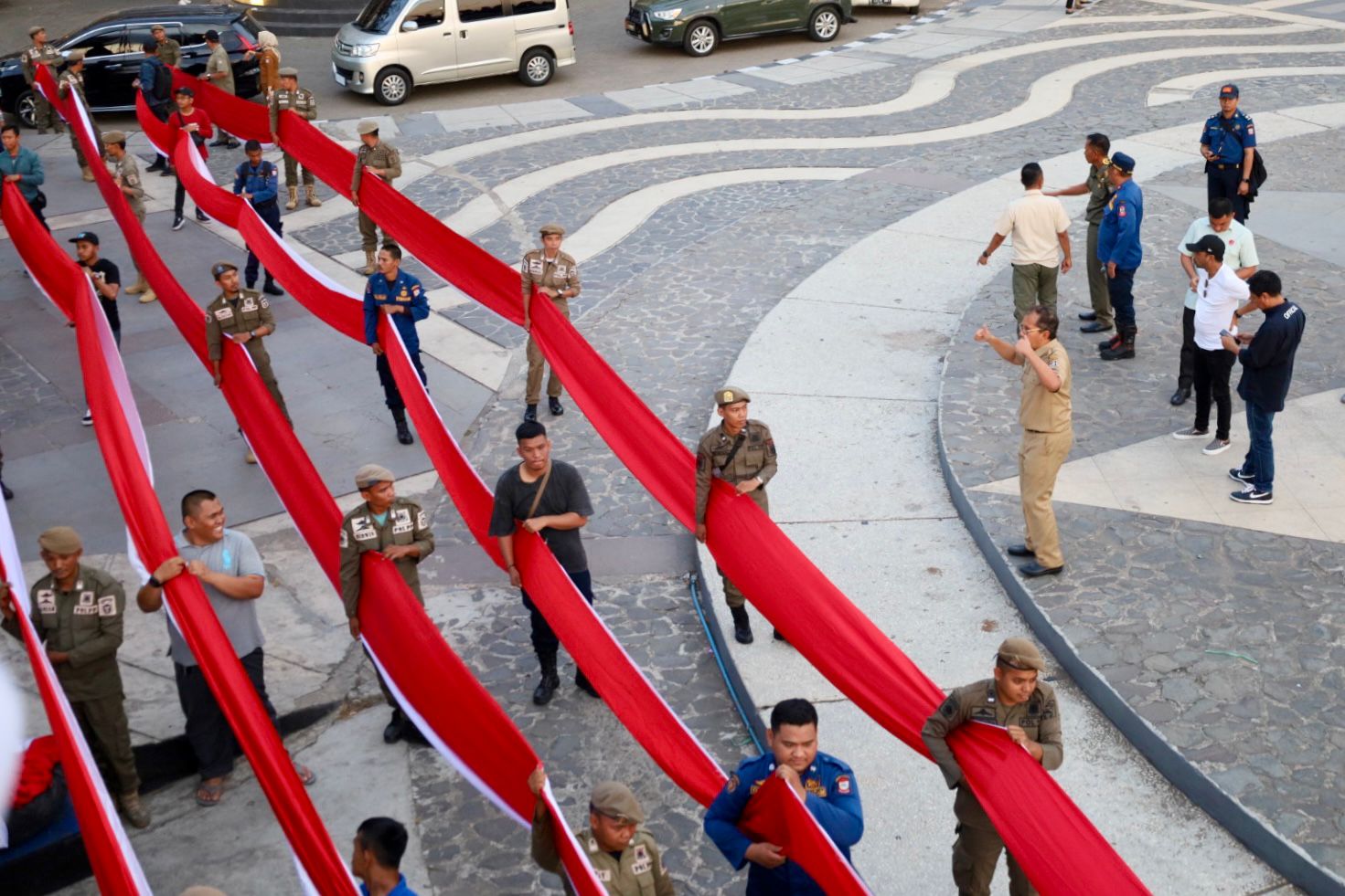 Usung Konsep Bunga Rampai Kemerdekaan, Danny Pomanto Tinjau Langsung Persiapan HUT RI ke-78 di Anjungan City Of Makassar 