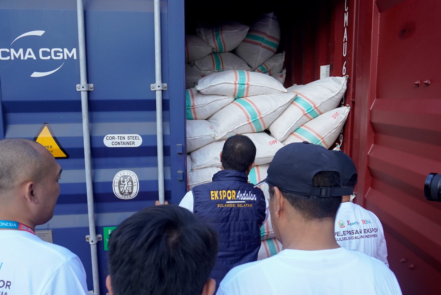 354 Tahun Sulsel, Gubernur Sudirman Lepas Ekspor Produk Andalan Senilai Rp1,43 Triliun ke Pasar Global