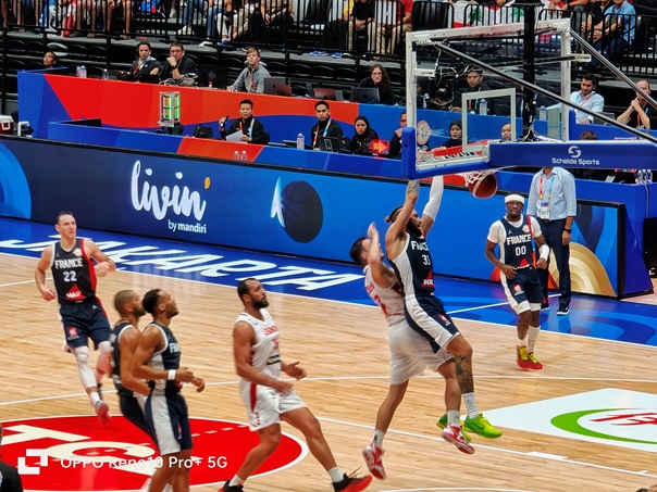 Menuju Final FIBA World Cup 2023, Rekam Momen Berharga Dengan Lensa Telephoto Pada Reno10 Pro + 5G