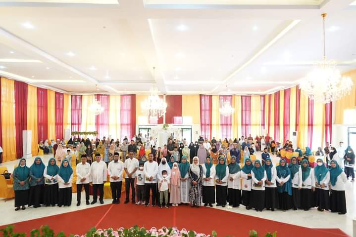 Didampingi Ketua TP PKK Sulsel, Gubernur Membuka Festival Ramadhan Cerah Andalan