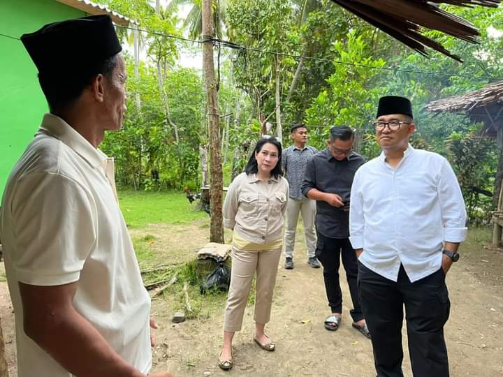 Momen Idul Fitri, Akmal Malik Bersilaturrahmi ke Warga Berpotensi Miskin Ekstrem