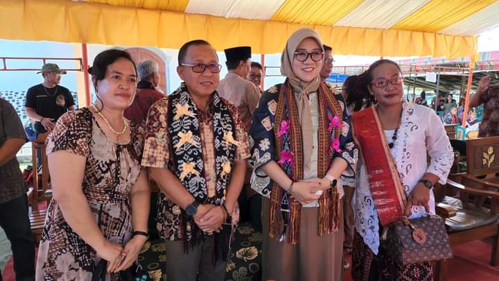 Wabup Herny Bersama Agus ADj Hadiri Pesta Perak Paroki Santo Yusuf Pekerja Baras