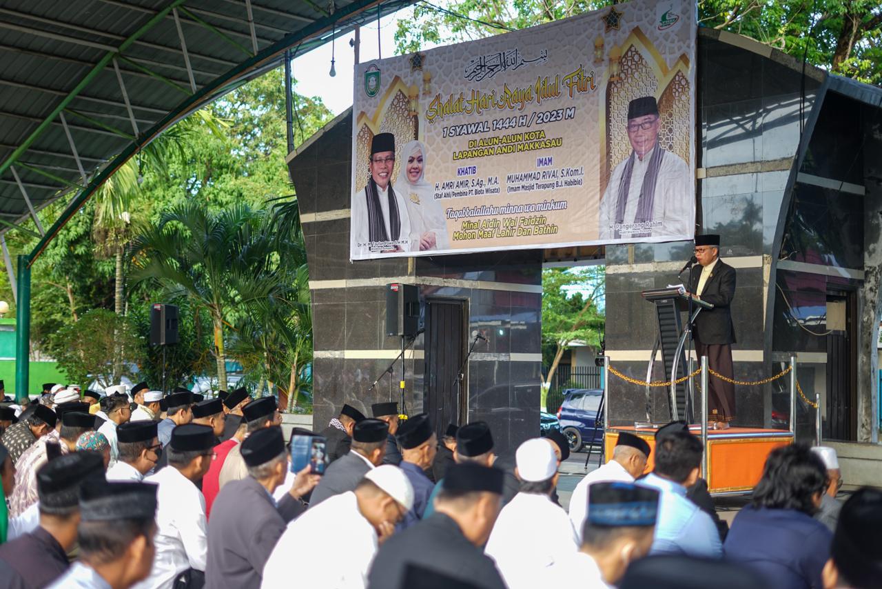 Rayakan Idul Fitri Bersama Masyarakat, Taufan Pawe Pesan Jaga Pembangunan Fisik dan Keumatan Parepare 