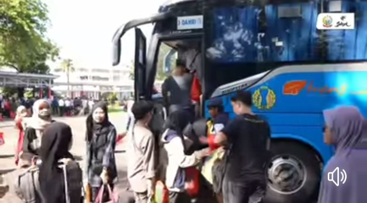 Ratusan Orang Ikuti Mudik Gratis Andalan, Andi Sudirman Harap Bisa Kurangi Volume Kendaraan