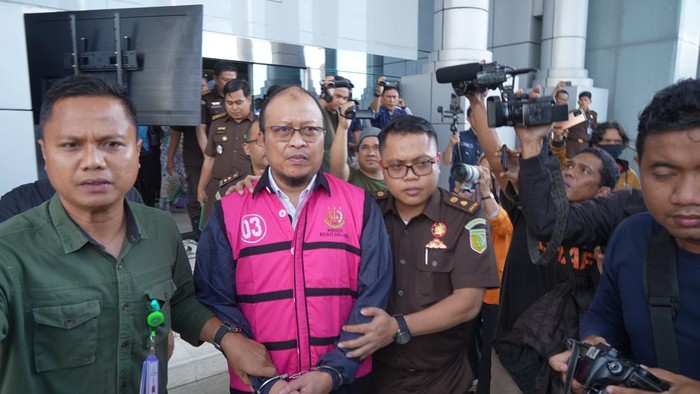 Adik Mentan SYL Jadi Tersangka Korupsi Rp20 M di PDAM Makassar, Kejati Langsung Menahan