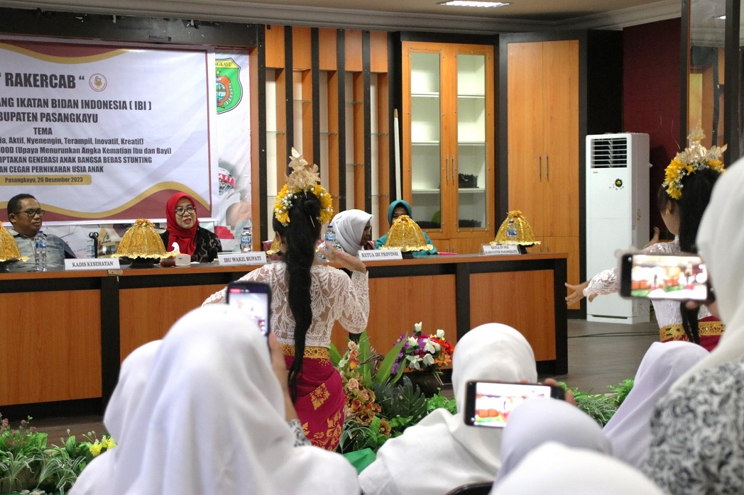 Hadiri Rakercab IBI Pasangkayu, Wabup Herny Nyatakan Angka Stunting Sudah Menurun