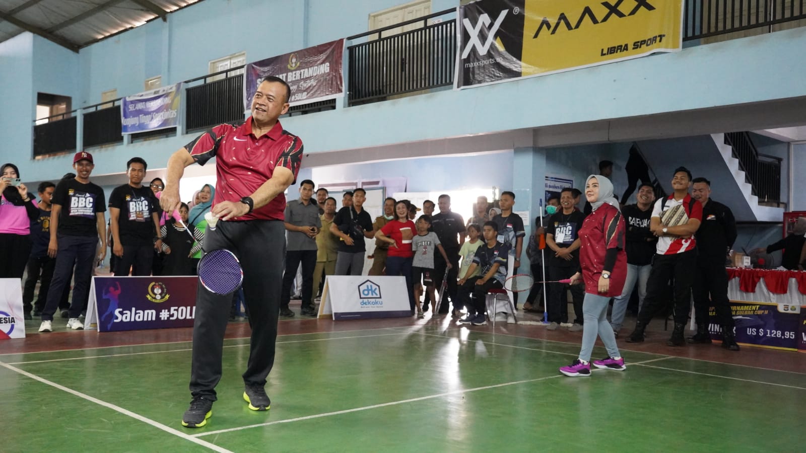 Irjen Pol Adang Ginanjar Buka Turnamen Bulutangkis Piala Kapolda Sulbar ke 2, Diikuti 362 Peserta