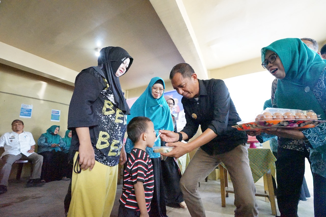 Pj Wali Kota Akbar Ali Resmikan 3 Rumah Gizi dan Bagi Ratusan Makanan Tambahan, Gugah Kolaborasi Jadikan Parepare Bebas Stunting