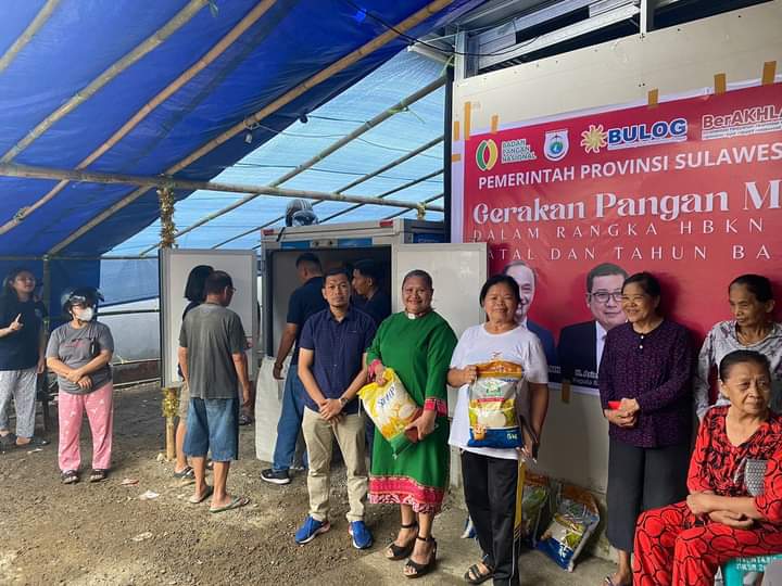 Sambut HBKN, Pemprov Sulbar Gelar Pasar Murah di Area Sekitar Gereja