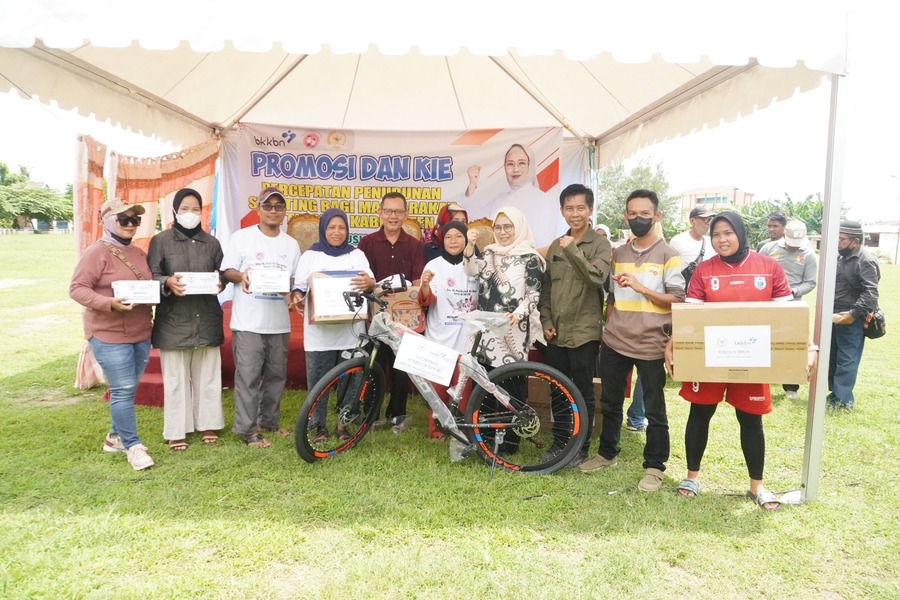 Lapangan Gaspoll Polman Jadi Saksi Upaya Percepatan Penurunan Stunting oleh BKKBN dan Komisi IX DPR RI