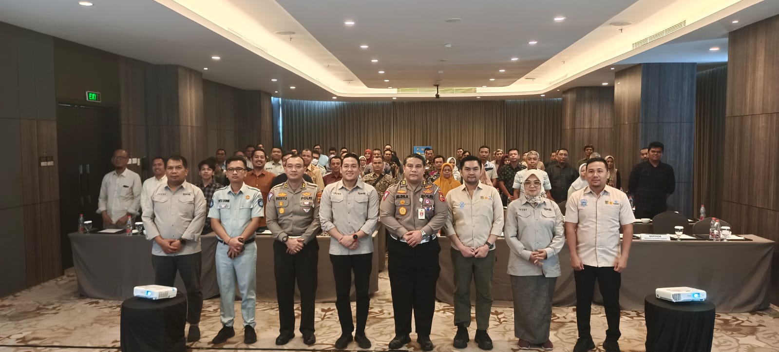 Korlantas Polri Latih Opsis Opdat Bapenda Sulsel Gunakan Aplikasi Signal