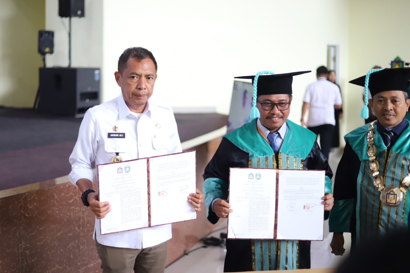 Pj Wali Kota Akbar Ali Ucapkan Selamat Pengukuhan 2 Guru Besar IAIN Parepare, Jadi Inspirasi Tingkatkan Kualitas Pendidikan