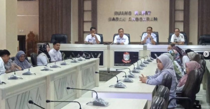 Sekwan DPRD Makassar Pimpin Rakor dan Evaluasi Kerja Bagian Umum