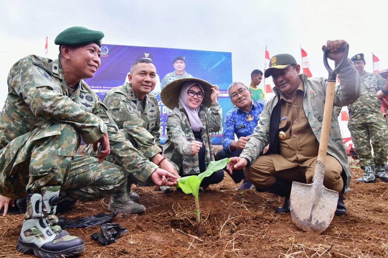 Dukung Program Pj Gubernur Sulsel, Pangdivif 3 Kostrad Siapkan Lahan 100 Hektare untuk Budidaya Pisang Cavendish 