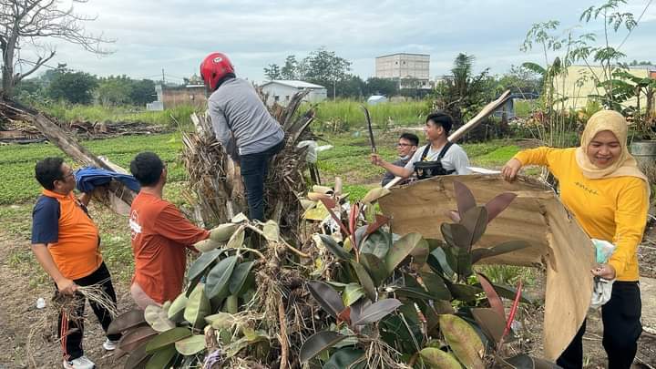 Kolaborasi SKPD Pemkot Parepare "Serbu" Bersihkan Lokasi Terdampak Banjir