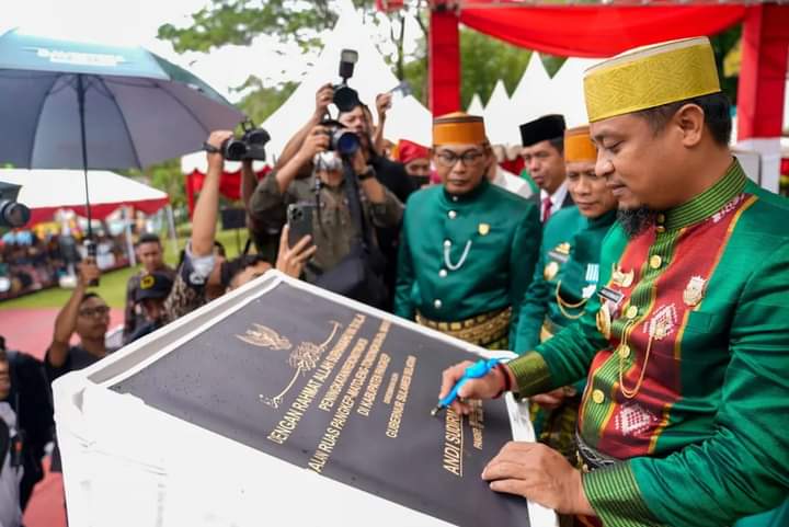 Gubernur Resmikan Ruas Jalan dari Pangkep hingga Maros Sepanjang 4,375 Km Senilai Rp24,7 Miliar