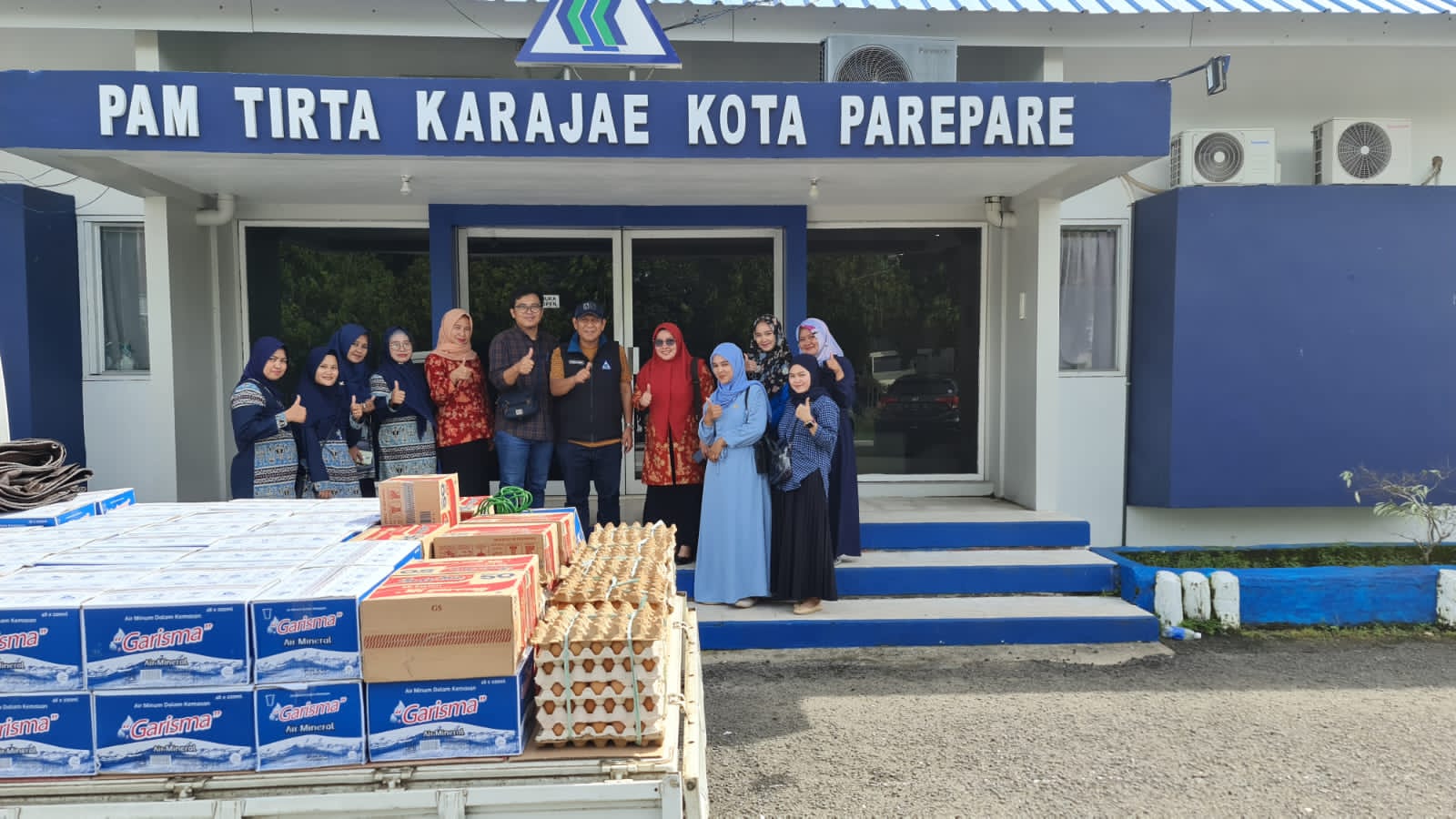 Sasar Semua Titik Bencana Banjir, PAM Tirta Karajae Parepare Salurkan Bantuan Bagi Korban 