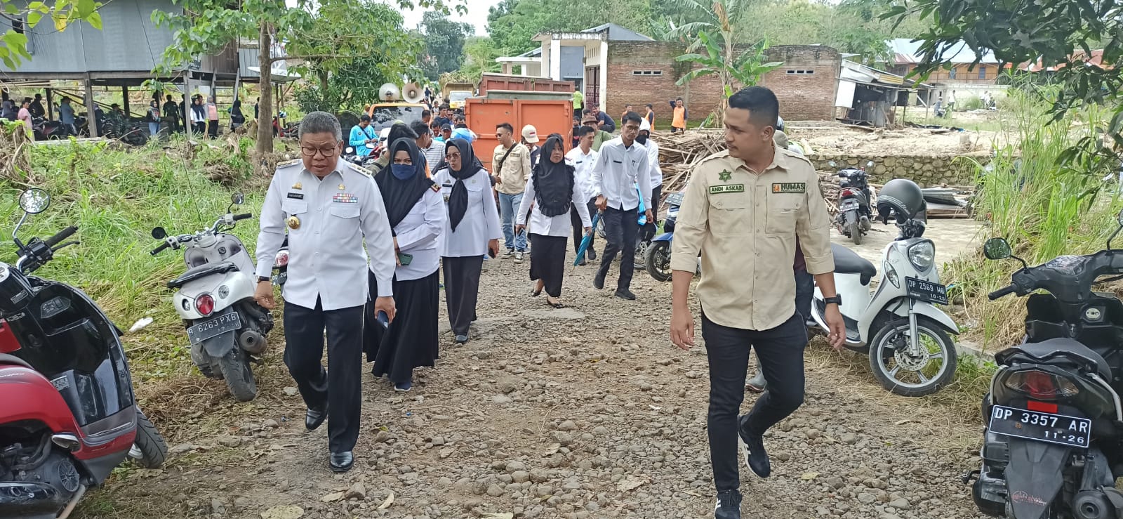 Taufan Pawe Kembali Kunjungi Warga Dampak Banjir di Tengnga Galung