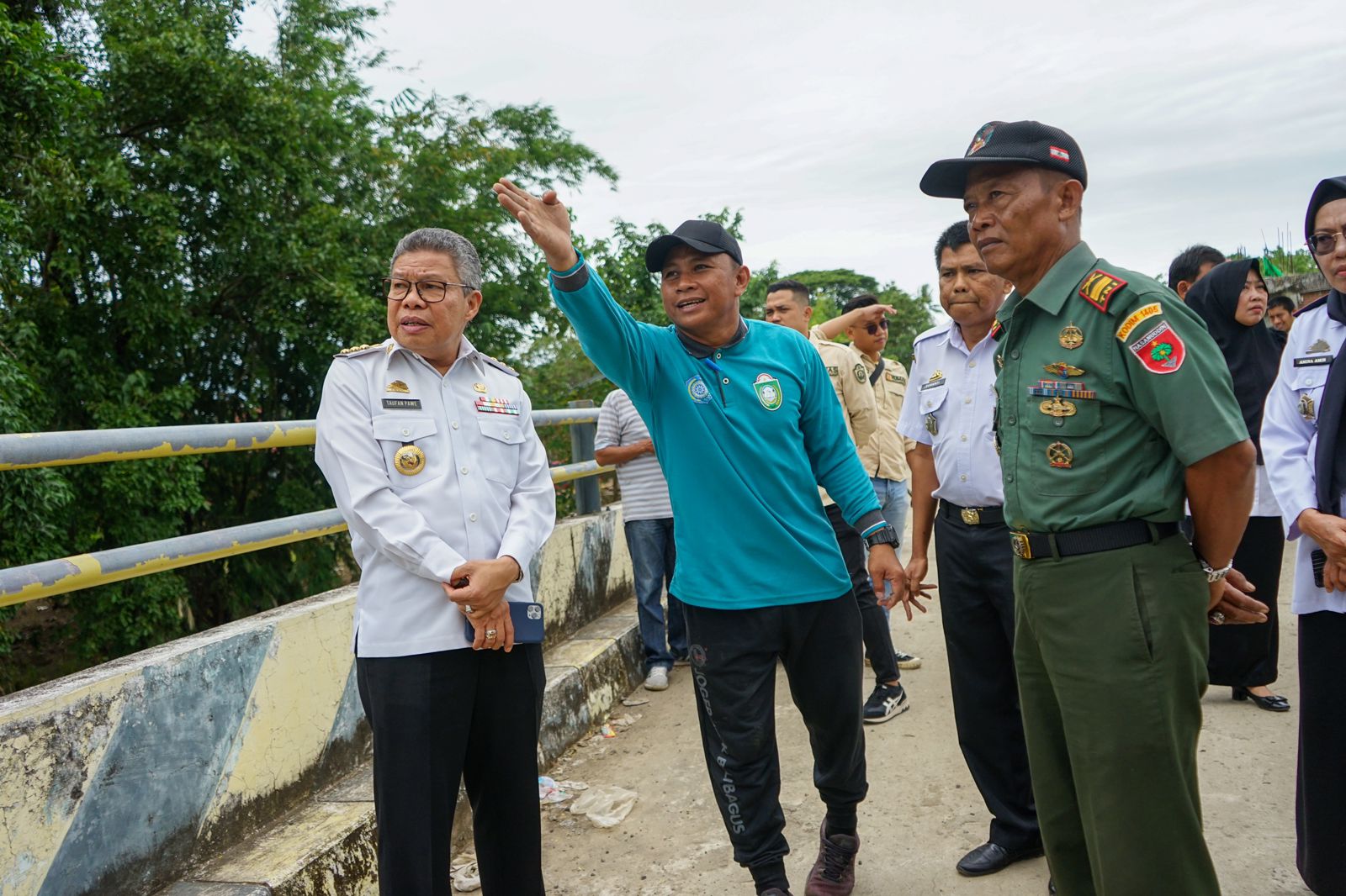 Kembali Turun Pantau Lokasi Banjir, Taufan Pawe Pastikan Warga Terdampak Tertangani Baik