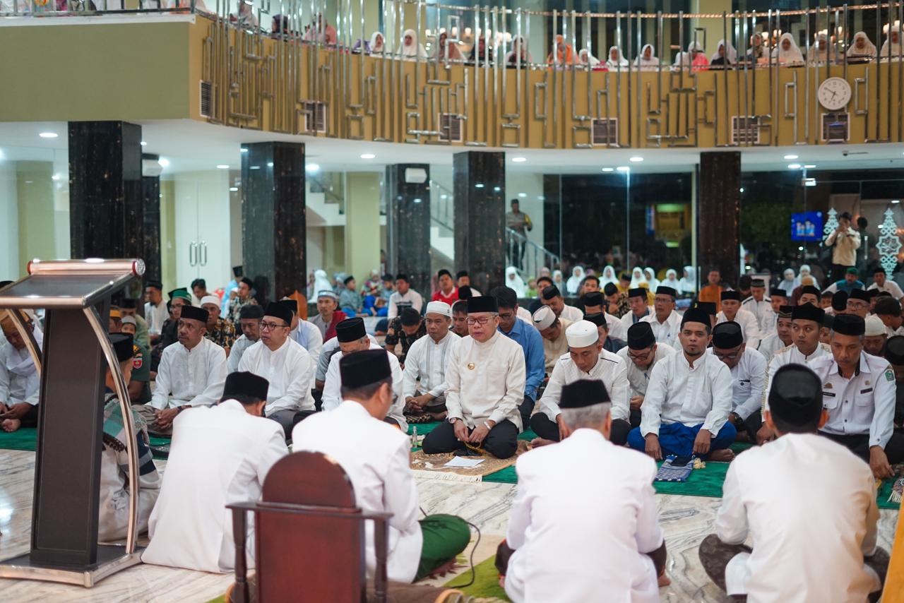 Taufan Pawe Nilai Khatamul Qurán Massal dan Zikir Sambut HUT Parepare Sederhana Namun Inspiratif 