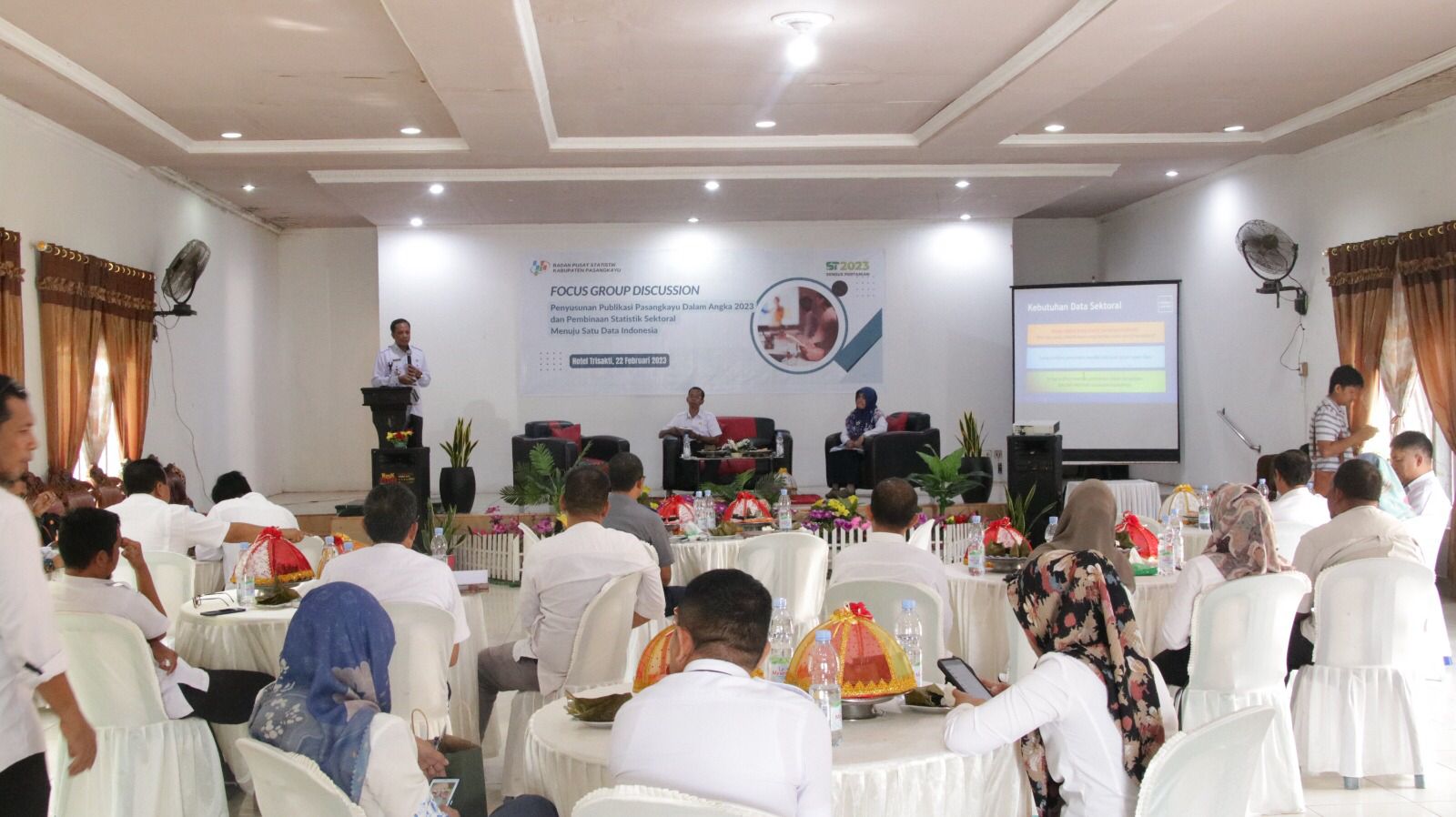 Data Pasangkayu Dalam Angka 2023 Bisa Digunakan Berbagai Pihak Untuk Perencanaan dan Evaluasi Pembangunan 