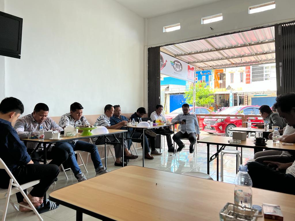 Warkop Mutiara Mamuju Siapkan Tempat Ngopi yang Ingin Suasana Santai Penuh Persaudaraan