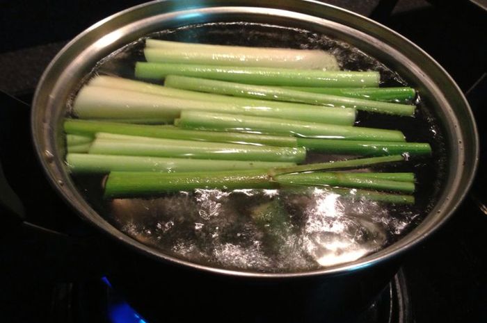 Rebus Sereh 10 Menit Lalu Minum Airnya, Jantung akan Sehat dan Terhindar dari Kanker