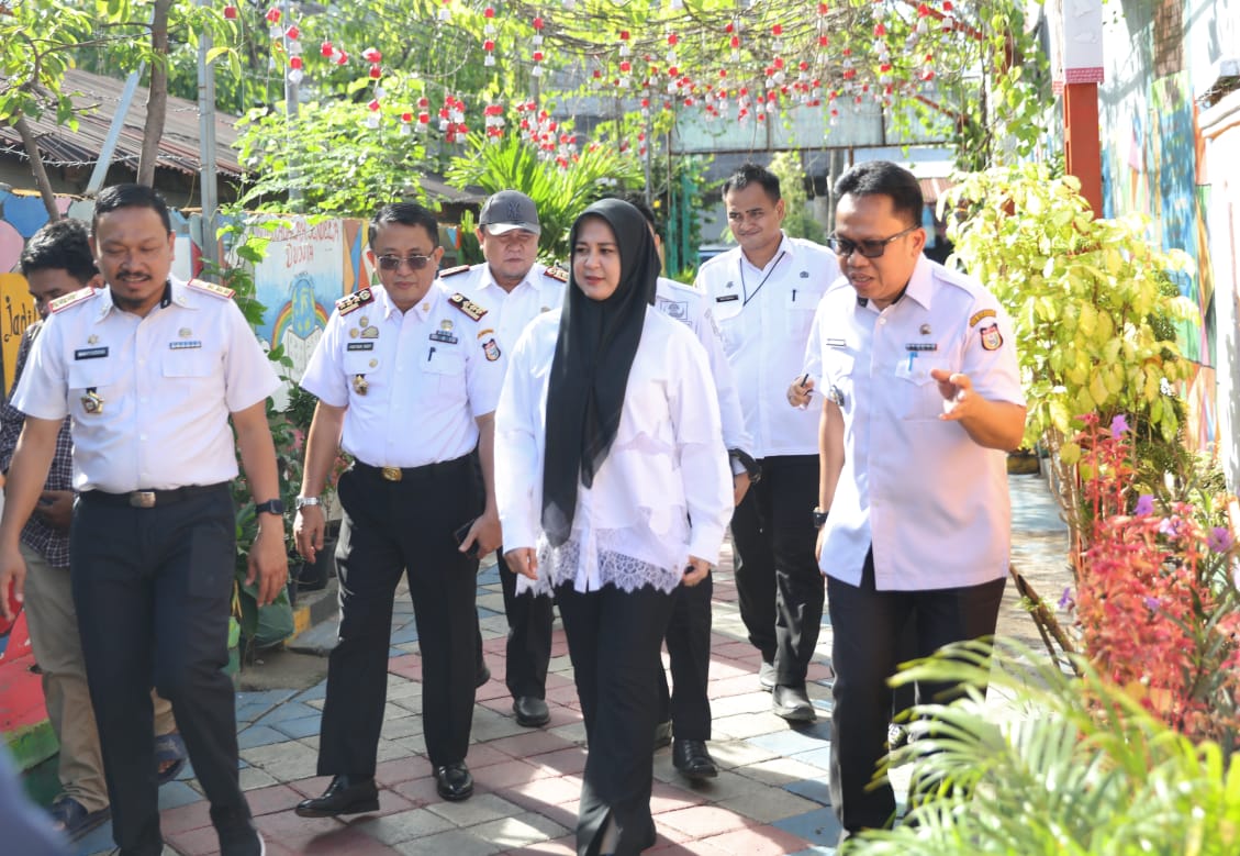 Jelang Rakernas Apeksi, Kadis Ketahanan Pangan Dampingi Wawali Tinjau Kesiapan Lorong Wisata