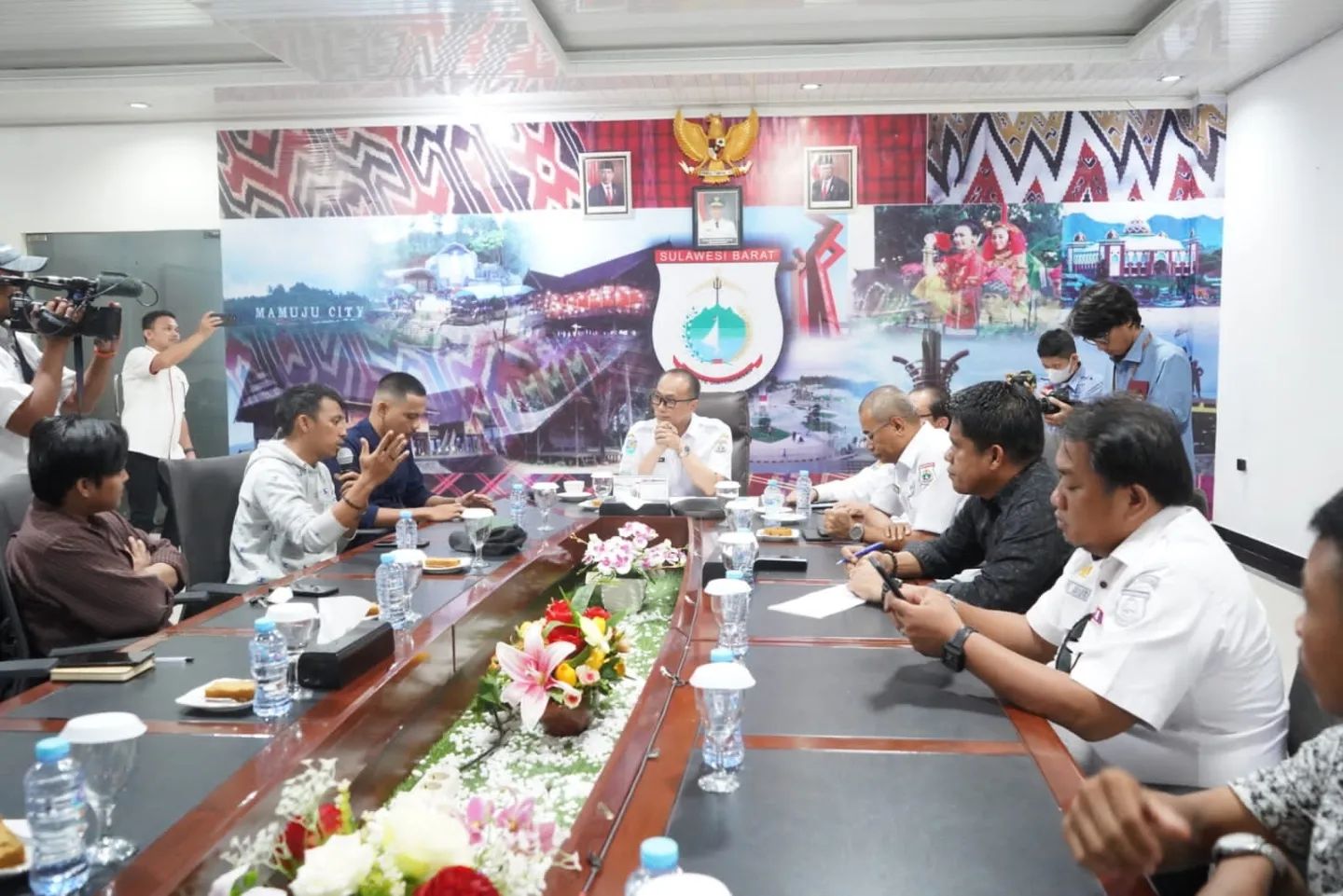 Terkait Masalah di Proses Lelang Barang dan Jasa, Pj Gubernur Sulbar Tegaskan akan Beri Sanksi Pejabat Jika Melanggar