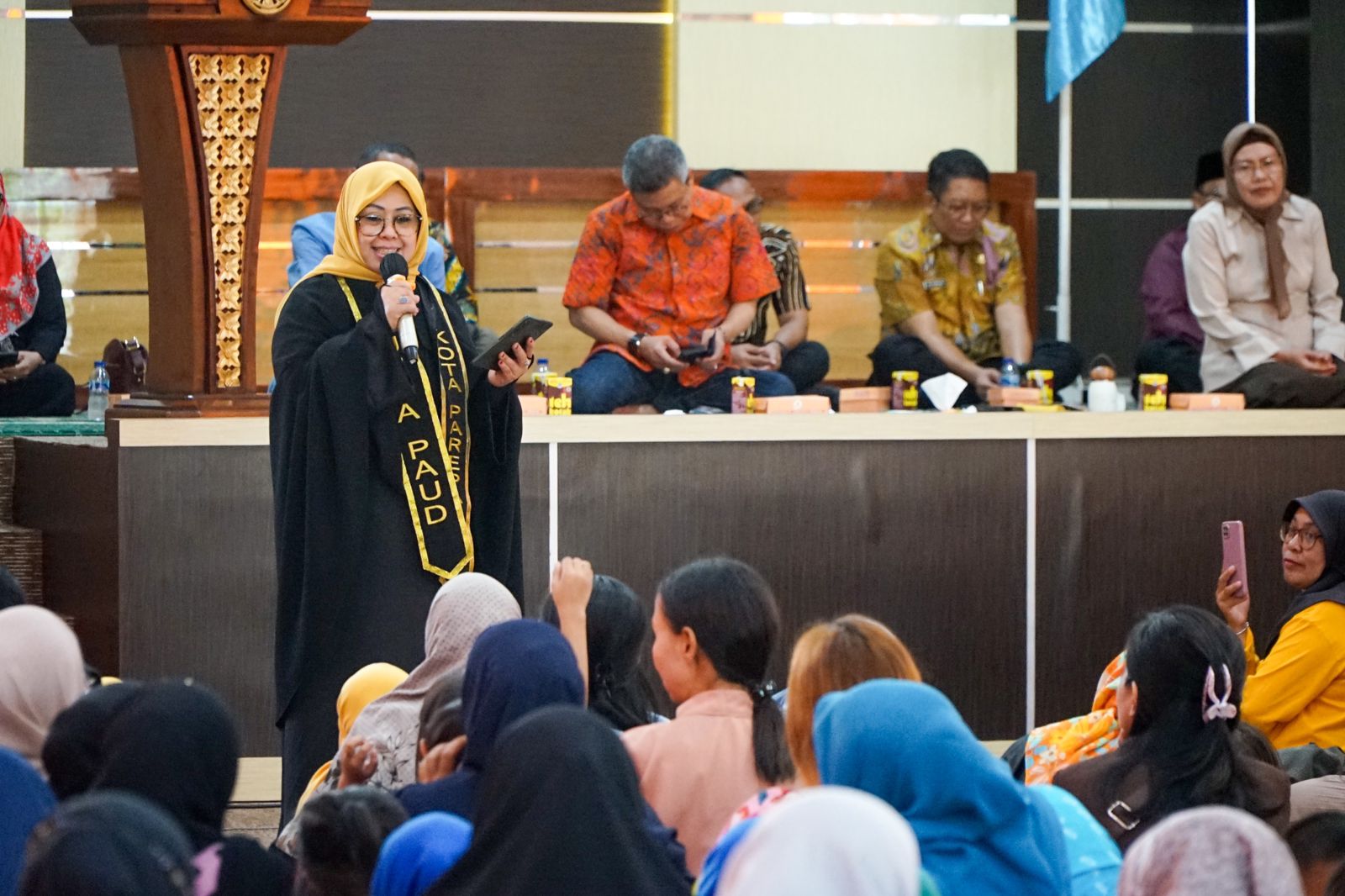 Seru Hari Anak Nasional di Parepare, Wali Kota Taufan Pawe dan Bunda PAUD Erna Taufan Bercerita Bersama Anak-anak