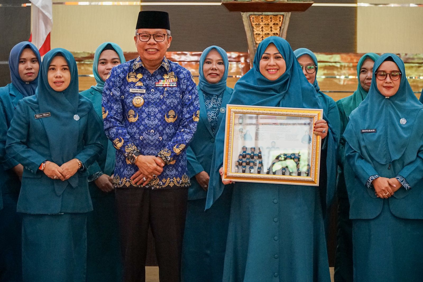 Lagu "Kemesraan" di Puncak Peringatan HKG ke-51, Erna Rasyid Taufan Disanjung Sukses 2 Periode Pimpin PKK Parepare 