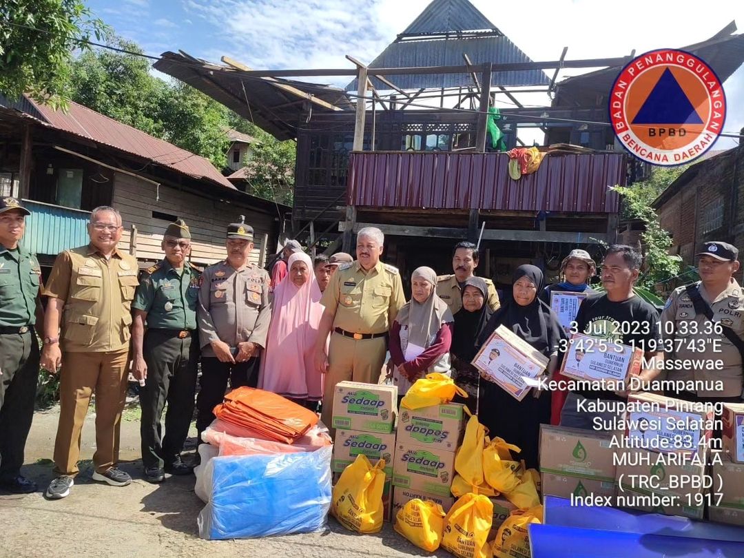 Gubernur Andi Sudirman Pastikan Pemenuhan Bantuan Korban Musibah Angin Kencang di Pinrang