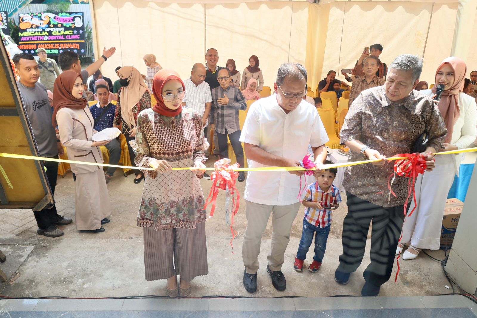 Grand Opening Meicalia Aesthetic & Dental Clinic, Danny Pomanto: Makassar Semakin Makmur!
