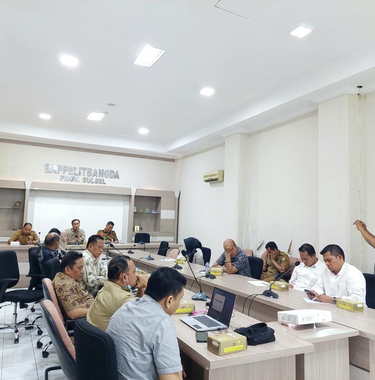 Pimpin Banggar DPRD Sulbar Kunker ke Bappelitbangda Sulsel, Usman ingin APBD 2024 Lebih Pro Rakyat