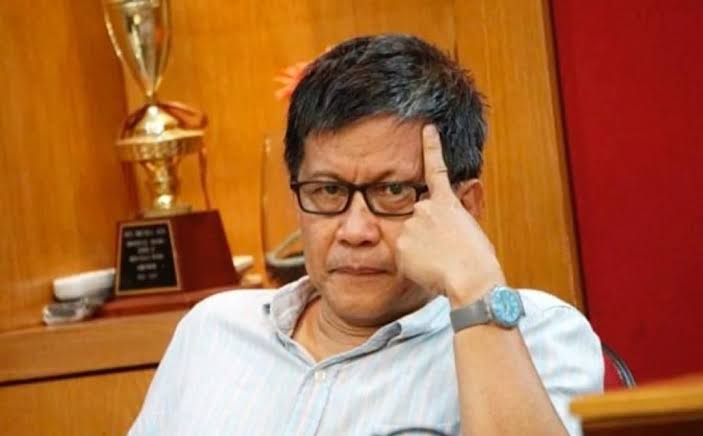 Heboh Rocky Gerung Sebut Jokowi Bajingan Tolol, Warganet Ramai-ramai Tag Akun Humas Polri