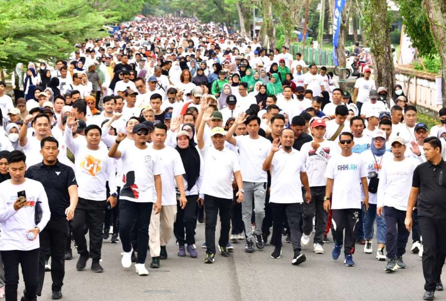 Jalan Anti Mager di Palopo, Ratusan Pegawai Bapenda Sulsel dari Berbagai UPTP Turut Serta
