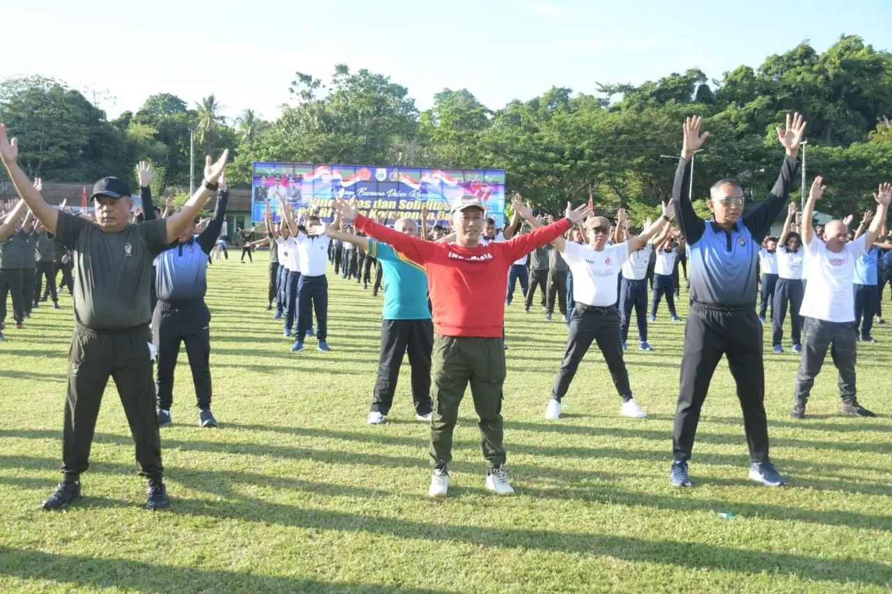 Prof Zudan dan Forkopimda Sulbar Olahraga Bersama di Markas Korem 142 Tatag