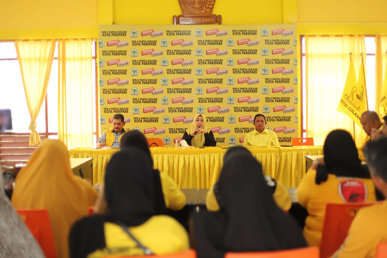 Momentum Idul Adha, Golkar Parepare Bagikan Daging Kurban ke Masyarakat 